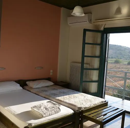 Rena's House Pensionat 3*